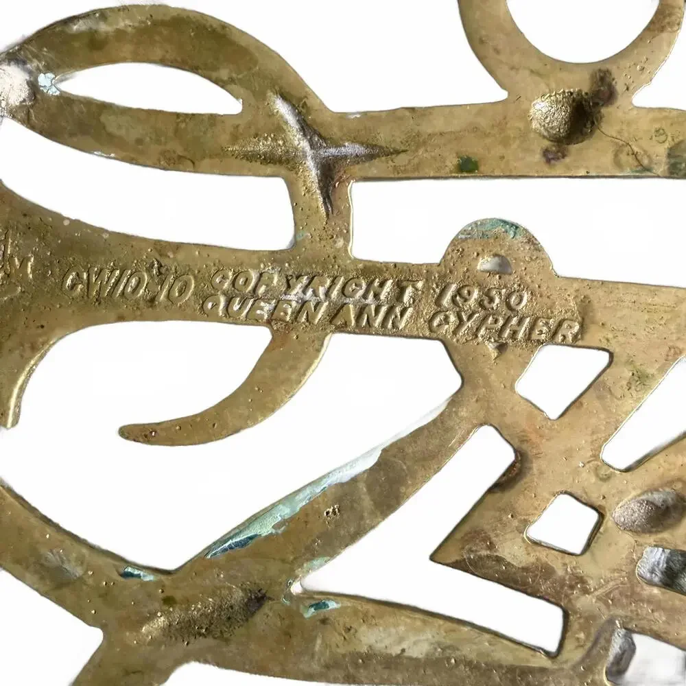 Vintage Colonial Williamsburg Queen Anne Cypher solid brass footed‎ trivet